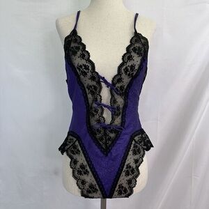 Vintage 1980s victoria secret lace teddy bodysuit